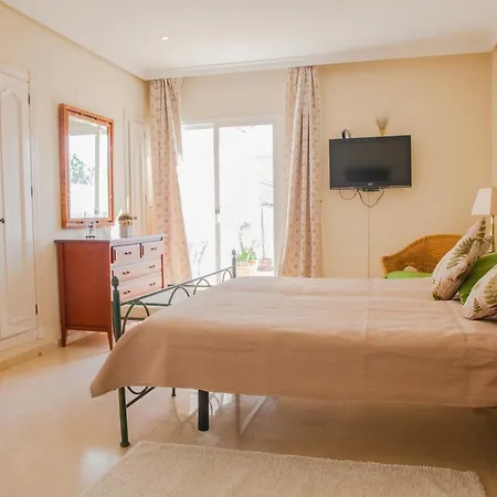 Apartment Dominion
