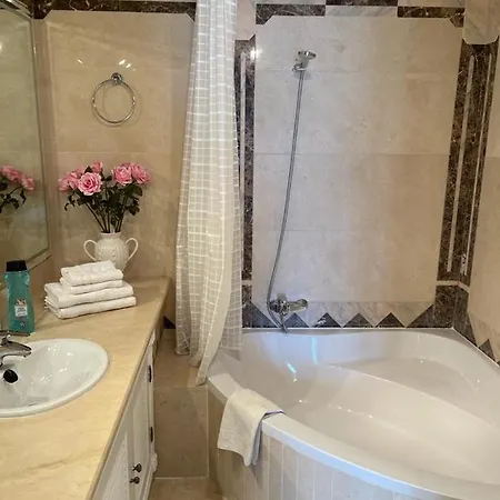 Dominion Apartamento Estepona